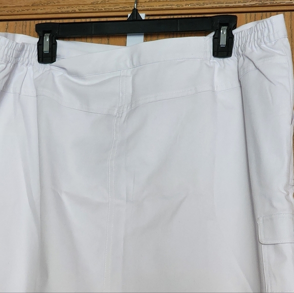 Alfred Dunner White Stretch Woman's Skort Zip & Button Closure Pockets Sz 20 NWT - Picture 7 of 11